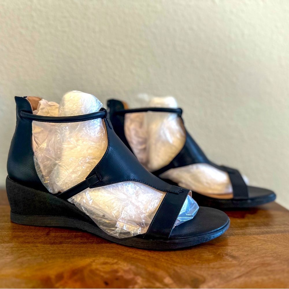 TRAYLE GLADIATOR SANDALS